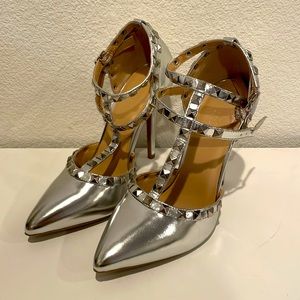 Charlotte Russe Adora Heels Silver size 7 NWT
